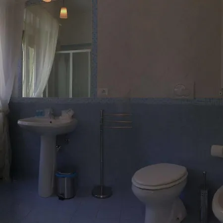 Domus Italiana Πανσιόν